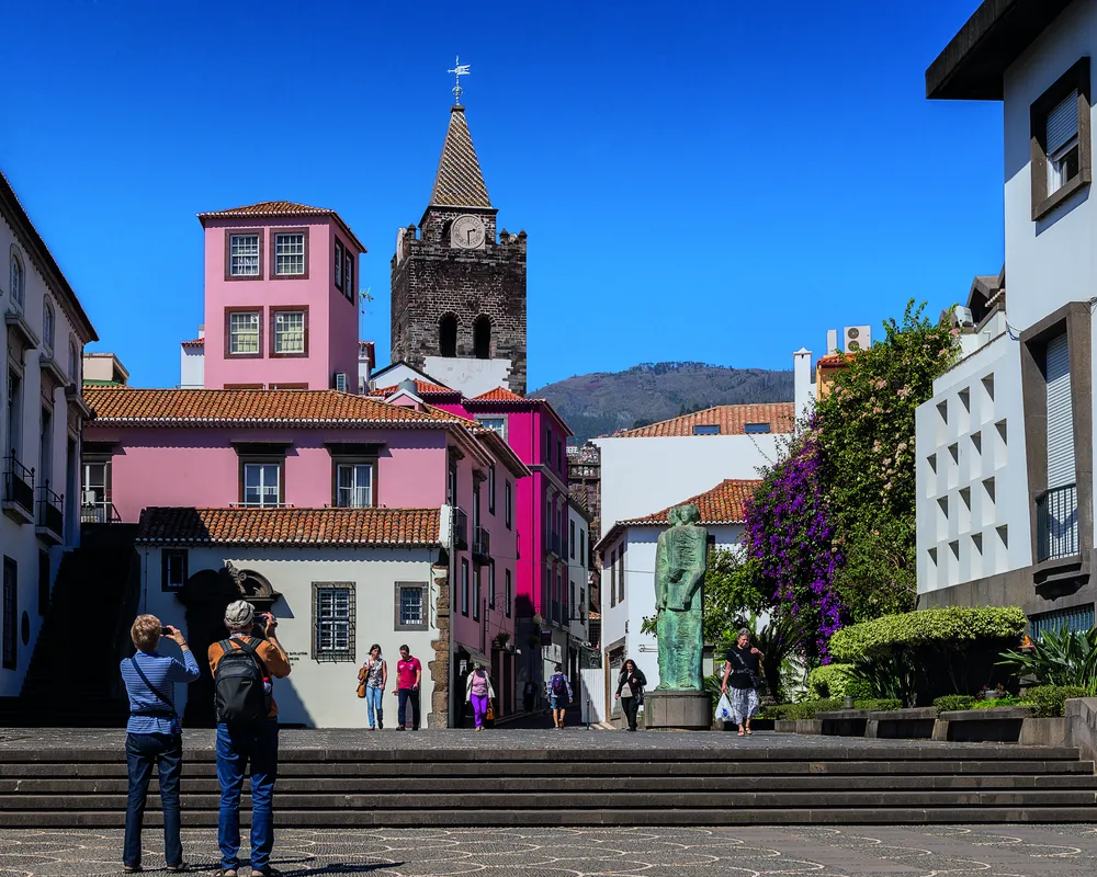 History Tellers: Circuitos e Visitas Educativas